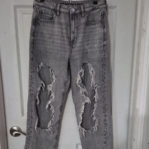 Amercan Eagle Distresses Jean